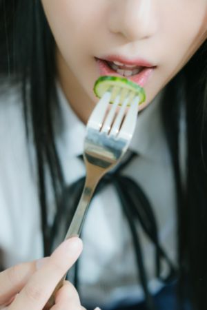 日韩精品精品不卡五月成人网_高清免费观看超清
