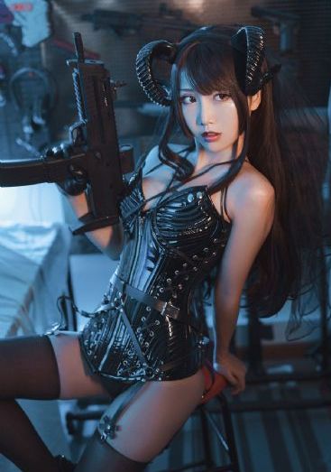 欧美av开头是城堡_4K在线观看完整版